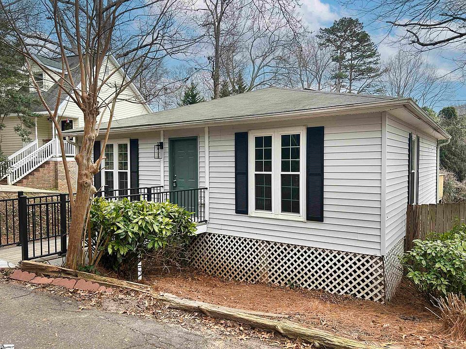 1st image of 114 Brookview Cir