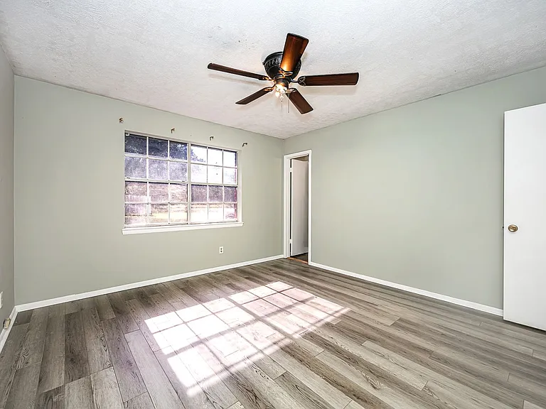 5836 Slater Cir — Photo 40
