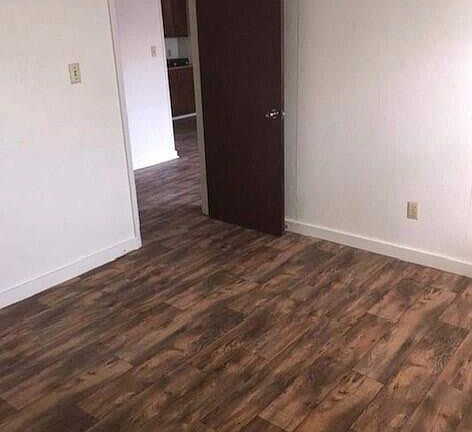2nd image of 238 Solomon St