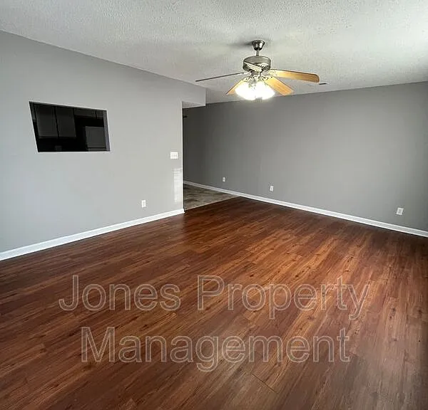 810 Pine St #PINE STREET — Photo 2