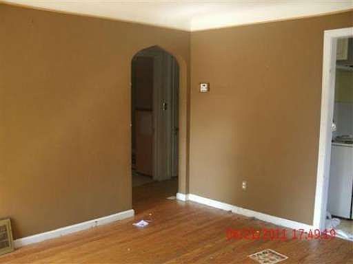 4th image of 21948 Firwood Ave