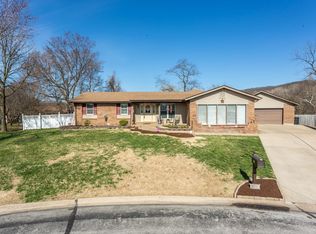 5819 Barberry Dr, Imperial, MO 63052