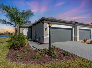 15713 Sunny Day Dr, Bradenton, FL 34211