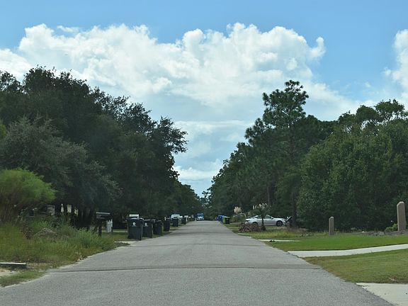 5th image of 128 NE 11th St