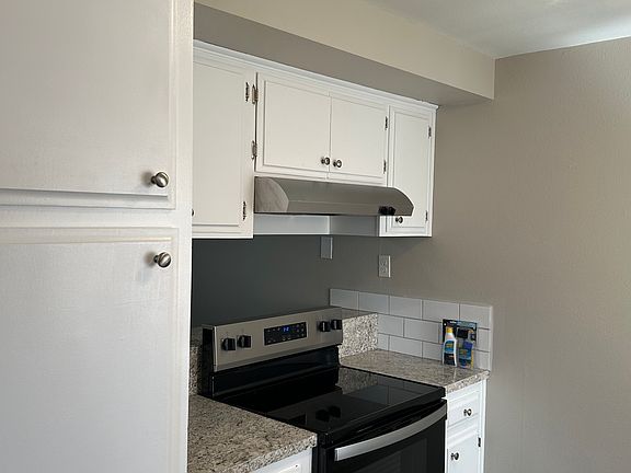 2nd image of 4072 Market St NE APT 03