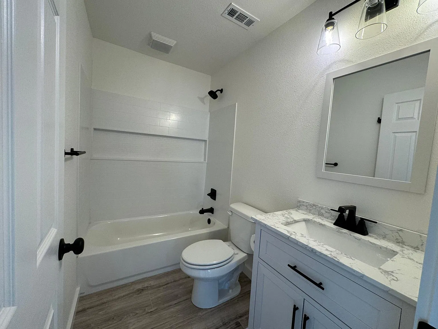 909 S Hollywood Ave — Photo 4
