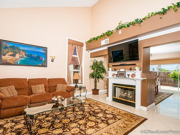 2nd image of 7061 Oak Glenn Ct