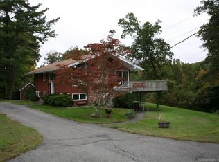 100 Sachem Dr, Middletown, CT 06457