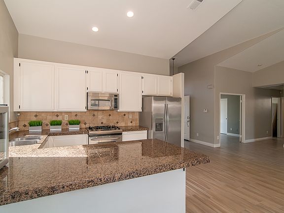 4th image of 44730 N Harland Dr