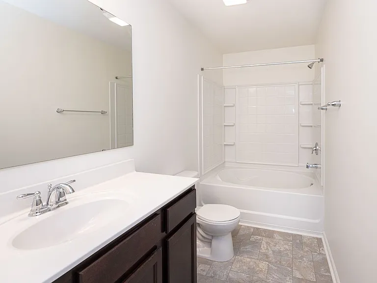 Huntley Glen Bldg 5 — Photo 15