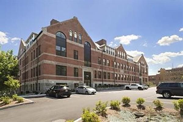 1st image of 1022 Hancock  St. #102