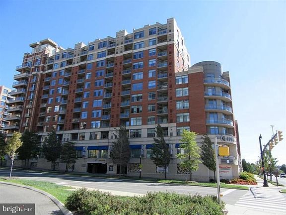 2nd image of 3600 Glebe Rd #425