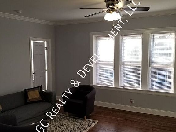 4th image of 3055 N Lockwood Ave #2S