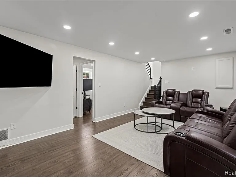 6511 Timber Ridge Dr — Photo 16