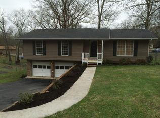 5404 Village Garden Dr, Ooltewah, TN 37363