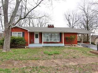 530 High St, Marble Hill, MO 63764