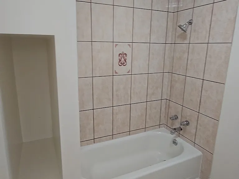 44836 Lorimer Ave — Photo 10