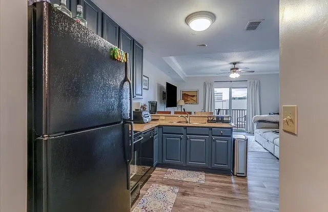 215 W College Ave #507 — Photo 14