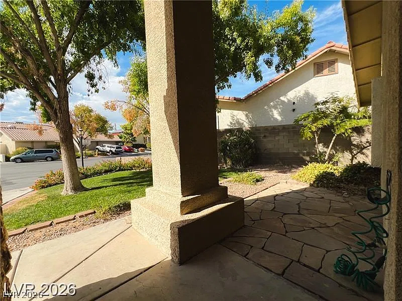 4 bed, 2.5 bath, 3094 sqft, $2,964 — Photo 4