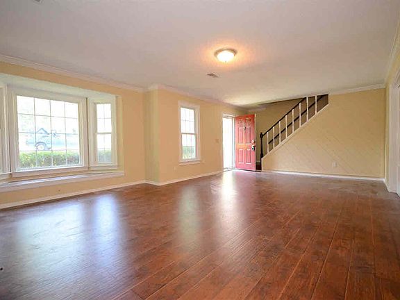 4th image of 120 Irongate Dr