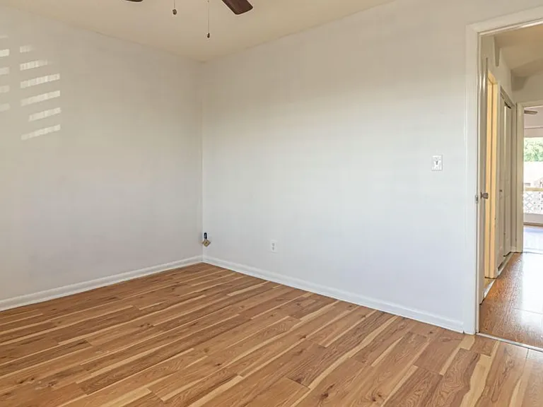 807 7th St #807 — Photo 11