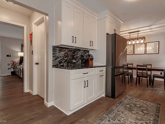 4th image of 3543 Lynnfield Rd