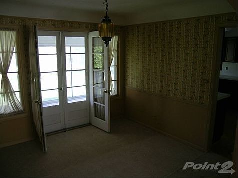 4th image of 4130 Pomona Colony St
