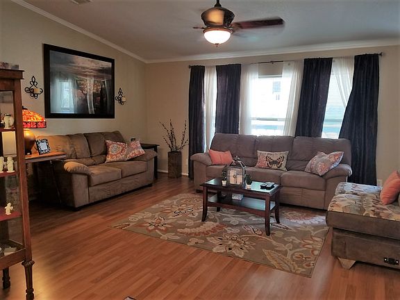 4th image of 115 Appaloosa Dr