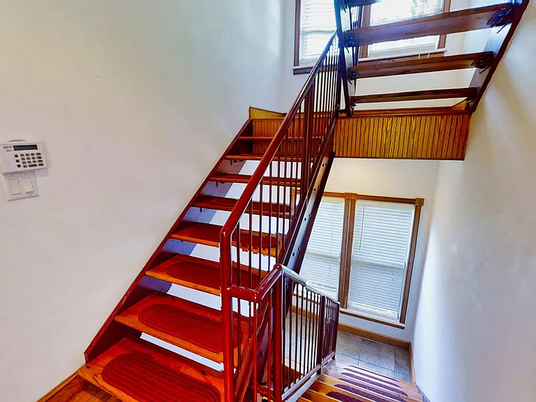 19 James Ave — Photo 12