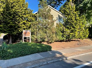 4124 SE Pardee St APT B, Portland, OR 97202