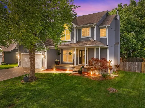 4556 NE Webster Dr, Lees Summit, MO 64064