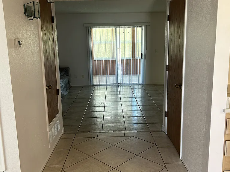 11830 N Joi Dr — Photo 2