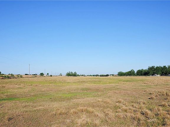 3rd image of 822 Southern Breeze Ln