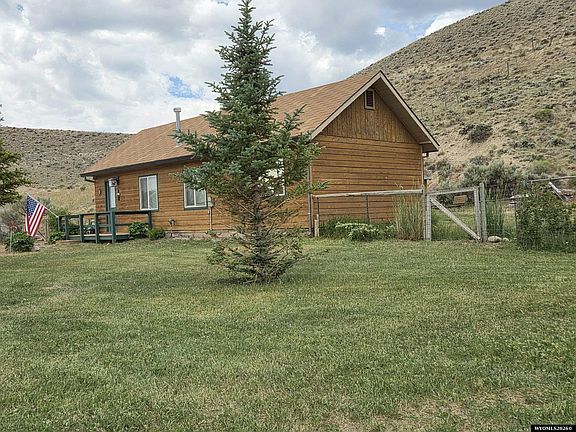 3rd image of 302 Horse Creek Rd