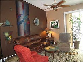 2nd image of 803 Featherstone Ln
