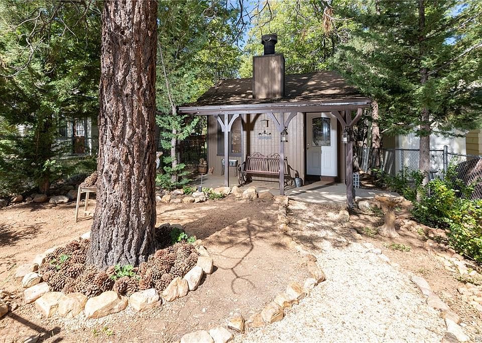 1st image of 406 San Bernardino Dr