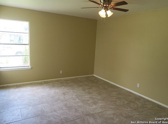 3rd image of 7043 Brownleaf St