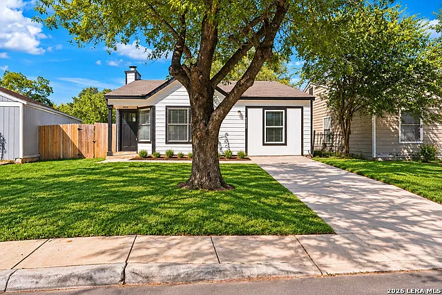 4 bed, 2.0 bath, 1199 sqft, $1,475 — Photo 2
