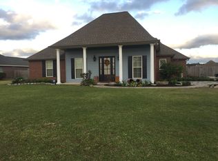 2318 Tay Tay Dr, Lake Charles, LA 70611