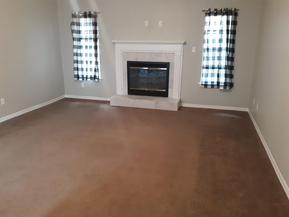 1st image of 611 Drakes Lndg