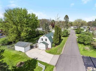 1016 Oak Grove Rd, Jackson, MI 49203