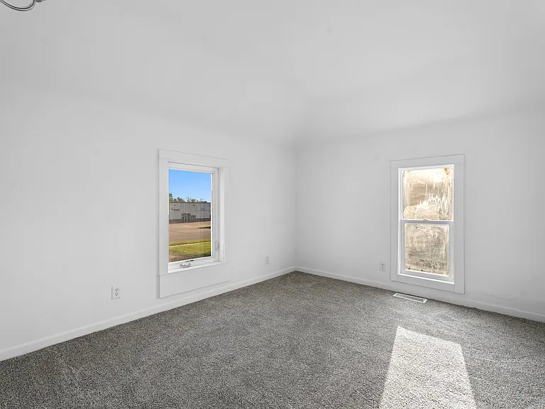 1203 E Cherry St — Photo 25