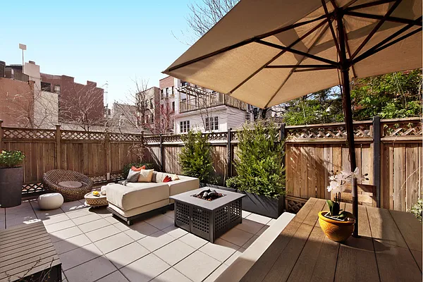 Sold by Stribling | media 24