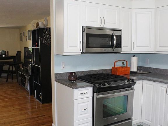 3rd image of 23 Rose Ct