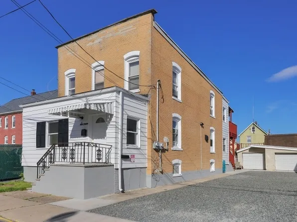 16 Somerset Street, Carteret, NJ 07008