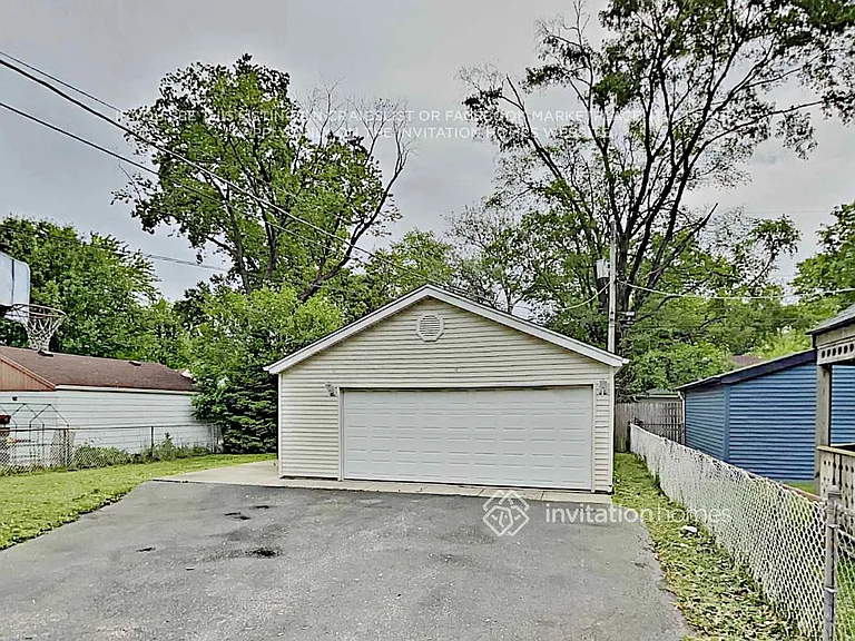 9133 S 54th Ave — Photo 19