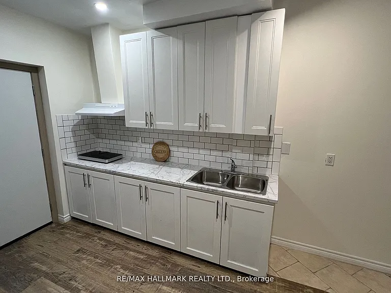 11 Caria Ct #BASEMENT — Photo 5