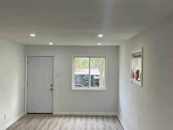 2216 Rose Ave, Portsmouth, VA 23704