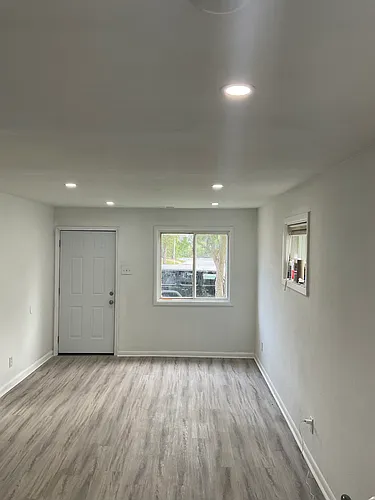 2216 Rose Ave Photo 1