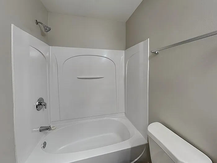 854 N Grand Ave NW — Photo 18